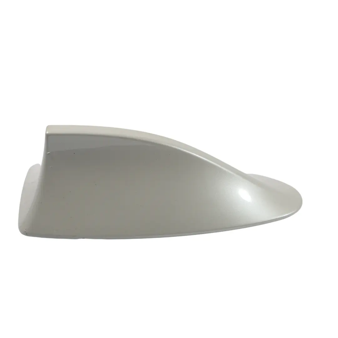 Osłona Anteny Dachowej Rekin Mineral White Biały - A96 do BMW F10 o numerze 9184814-MW BMW F10 Osłona Anteny Dachowej Rekin Mineral White Biały - A96 - SKU 9184814-MW-1 - Numer Części 9184814-MW