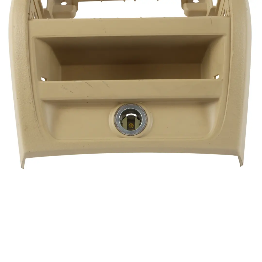 Copertura Console Centrale Posteriore Pannello Beige 9206664 per BMW F10 F11 LCI con numero di parte 9206781 BMW F10 F11 LCI Copertura Console Centrale Posteriore Pannello Beige 9206664 - SKU 9206781-2 - Numero di parte 9206781