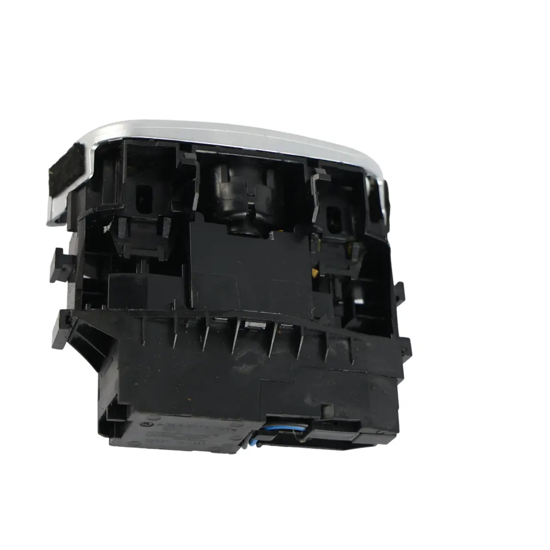 Meccanismo Blocco Bracciolo Centrale Medio per BMW F12 F12 LCI con numero di parte 9240213 BMW F12 F12 LCI Meccanismo Blocco Bracciolo Centrale Medio - SKU 9240213 - Numero di parte 9240213