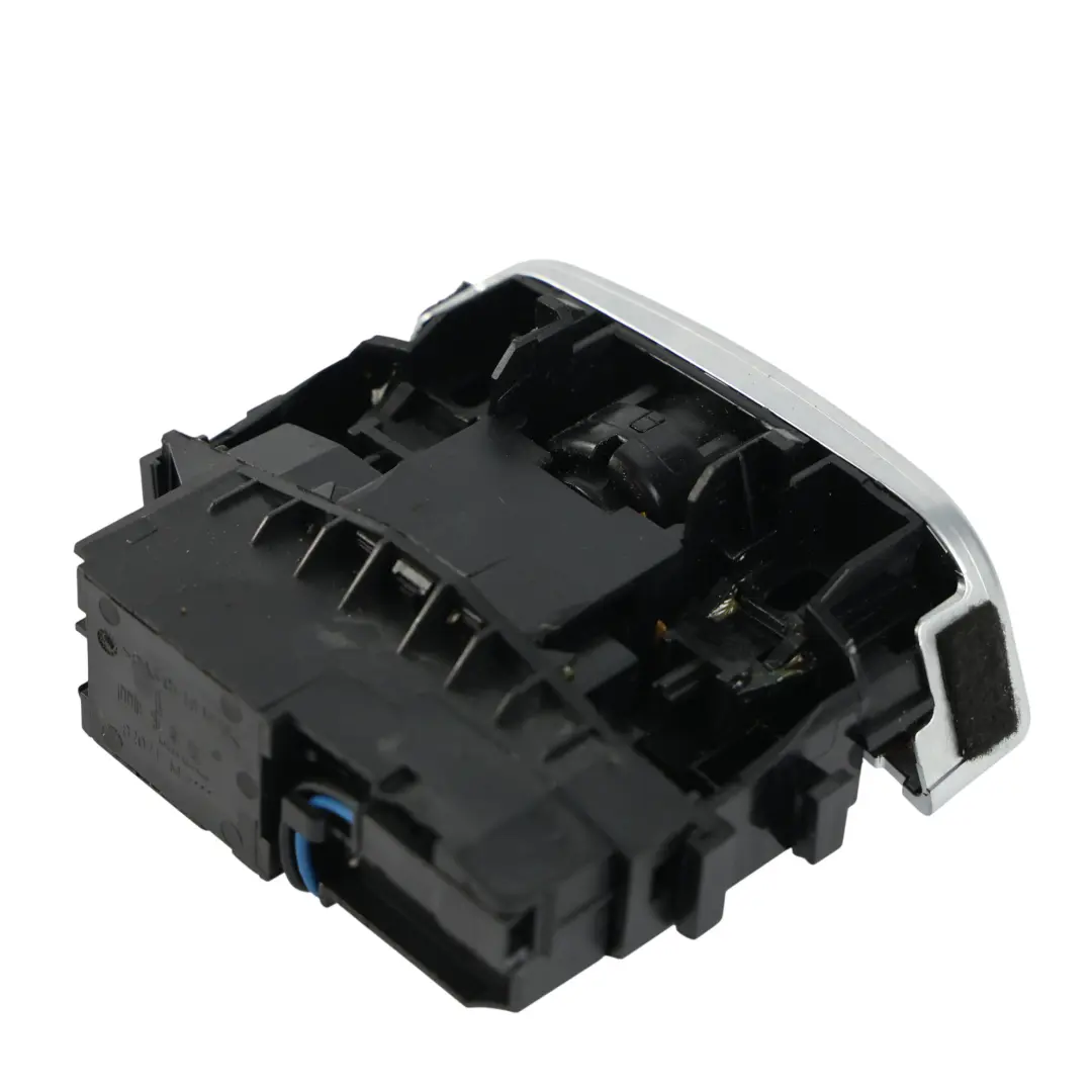 Mechanizm Blokady Środkowego Podłokietnika do BMW F12 F12 LCI o numerze 9240213 BMW F12 F12 LCI Mechanizm Blokady Środkowego Podłokietnika - SKU 9240213 - Numer Części 9240213