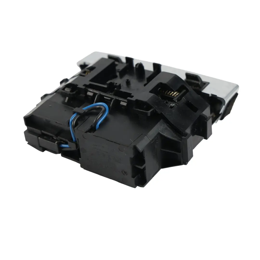 Mittlere Armlehne Verriegelungsmechanismus für BMW F12 F12 LCI mit Teilenummer 9240213 BMW F12 F12 LCI Mittlere Armlehne Verriegelungsmechanismus - SKU 9240213 - Teilenummer 9240213