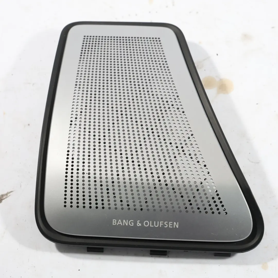 Pannello Copertura Altoparlanti Posteriore Bang&Olufsen Sinistro per BMW F10 con numero di parte 9276541 BMW F10 Pannello Copertura Altoparlanti Posteriore Bang&Olufsen Sinistro - SKU 9276541 - Numero di parte 9276541