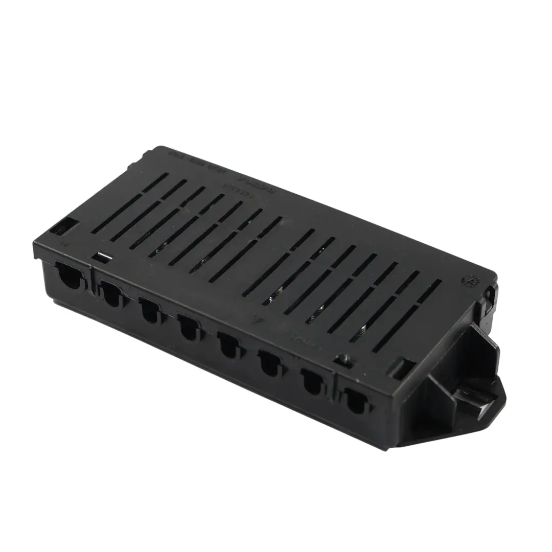 Scatola Fusibili Distribuzione Della Batteria per Range Rover L322 con numero di parte 9441776 Range Rover L322 Scatola Fusibili Distribuzione Della Batteria - SKU 9441776 - Numero di parte 9441776