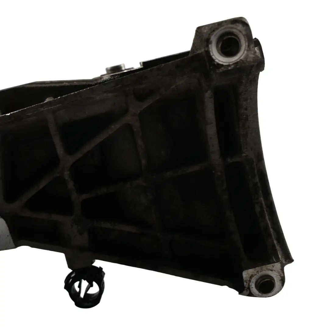 48.50 Uchwyt Mocowanie Silnika do Porsche Cayenne 9PA 4.5 V8 o numerze 94810221305 Porsche Cayenne 9PA 4.5 V8 48.50 Uchwyt Mocowanie Silnika - SKU 94810221305 - Numer Części 94810221305