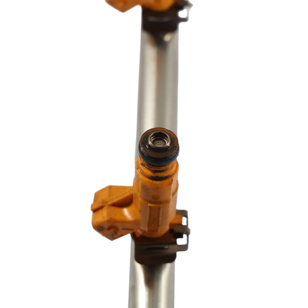 Raccolta Carburante Iniezione Striscia per Porsche Cayenne 9PA 3.2 V6 con numero di parte 94811011303 Porsche Cayenne 9PA 3.2 V6 Raccolta Carburante Iniezione Striscia - SKU 94811011303 - Numero di parte 94811011303