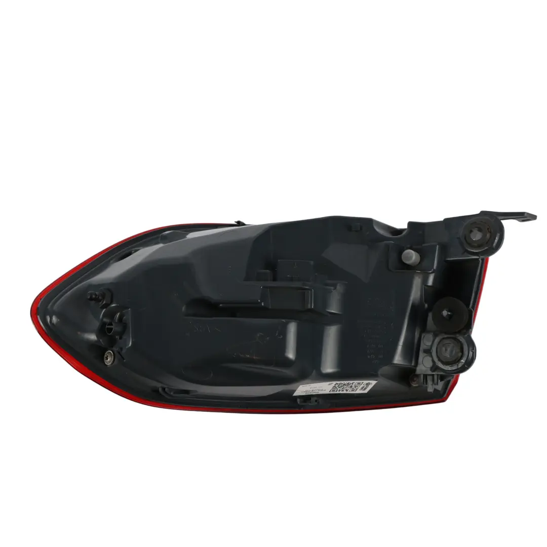 Lampa Tylna Lewy Tył Black Line do BMW F32 F33 F36 F82 F83 o numerze 9491575 BMW F32 F33 F36 F82 F83 Lampa Tylna Lewy Tył Black Line - SKU 9491575 - Numer Części 9491575