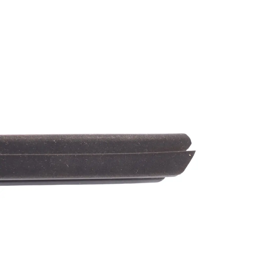 Porsche Cayenne 9PA Türdichtung Hinten Innen Gummi Rechts - SKU 95553347200 - Teilenummer 95553347200