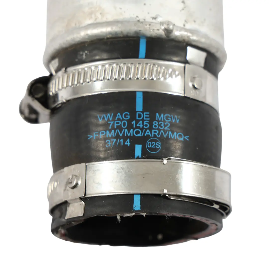 Ladeluftkühler Turbo Druckschlauch für Porsche Cayenne 92A mit Teilenummer 95811074101 Porsche Cayenne 92A Ladeluftkühler Turbo Druckschlauch - SKU 95811074101 - Teilenummer 95811074101