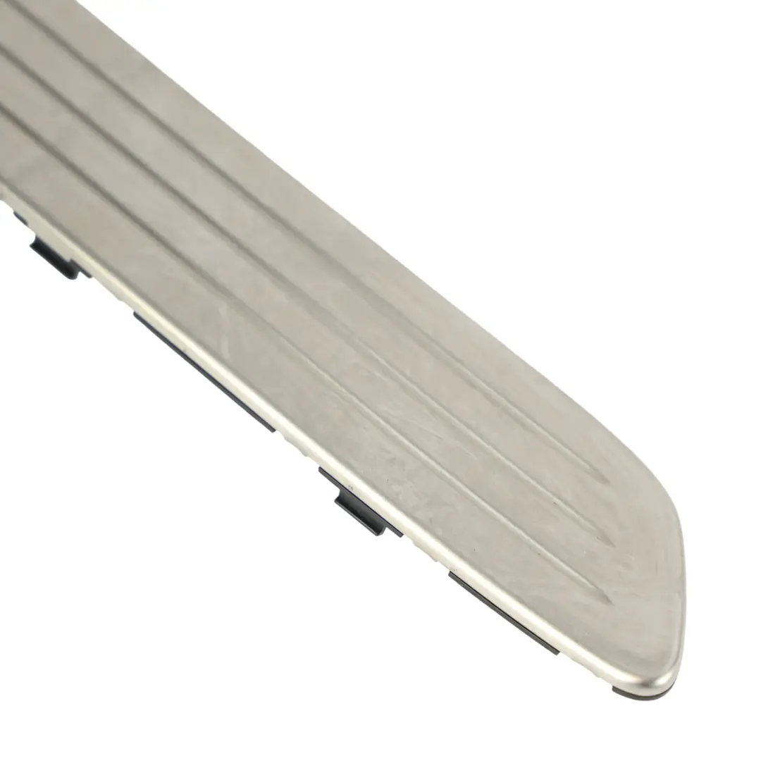 958 Tapa De Entrada Trasera Izquierda para Porsche Cayenne 92A con número de pieza 95855579301 Porsche Cayenne 92A 958 Tapa De Entrada Trasera Izquierda - SKU 95855579301 - Número de pieza 95855579301