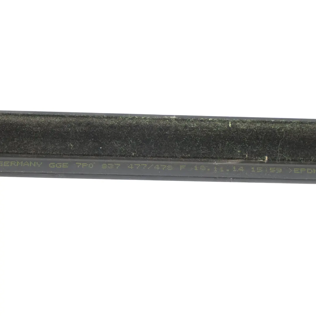 Burlete Ventana Delantera Derecha 7P0837478F para Porsche Cayenne 92A con número de pieza 95855947612 Porsche Cayenne 92A Burlete Ventana Delantera Derecha 7P0837478F - SKU 95855947612 - Número de pieza 95855947612