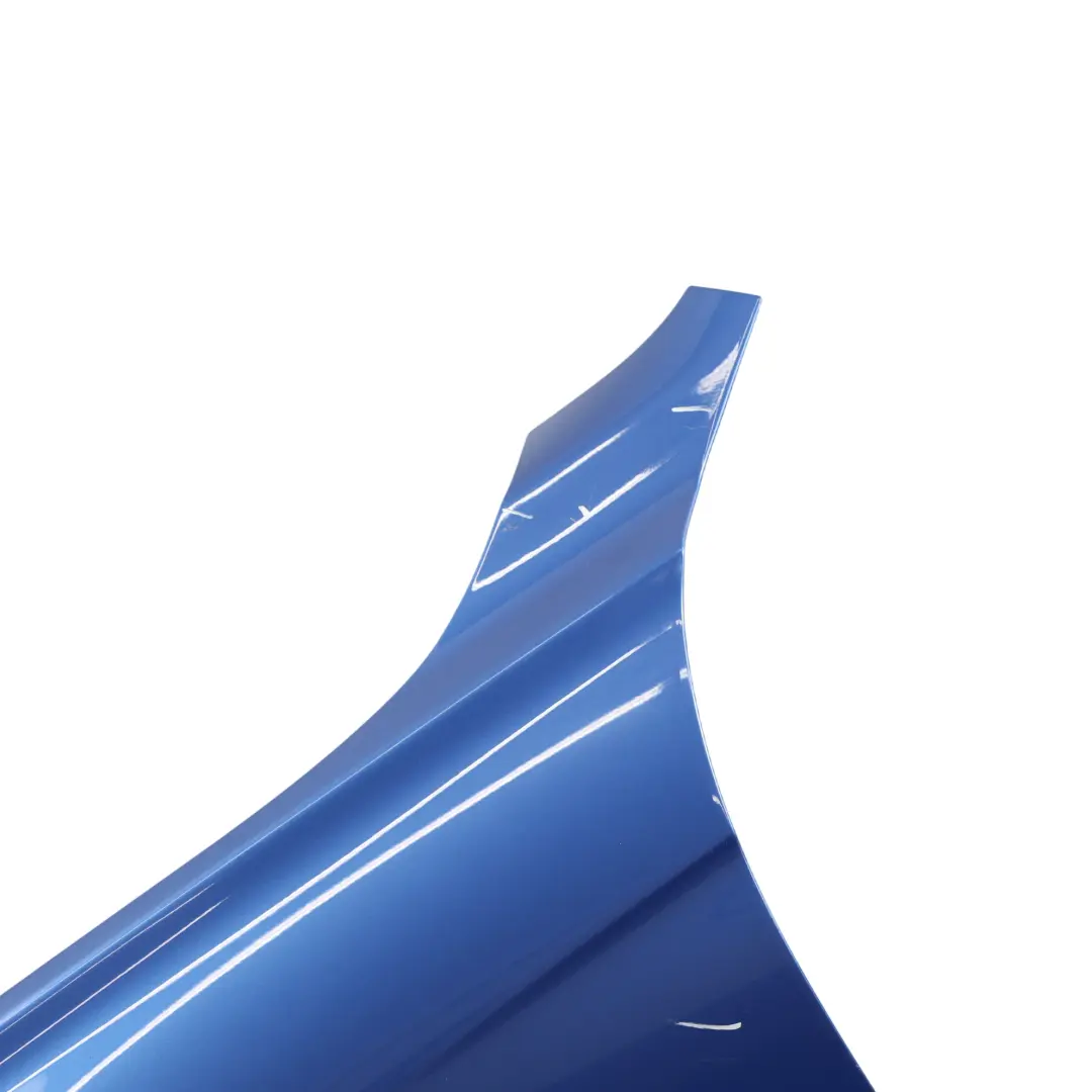 Parafango Laterale Anteriore Sinistro Estoril Blue Metallic - B45 per BMW F30 F31 con numero di parte 9621597 BMW F30 F31 Parafango Laterale Anteriore Sinistro Estoril Blue Metallic - B45 - SKU 9621597-EB - Numero di parte 9621597
