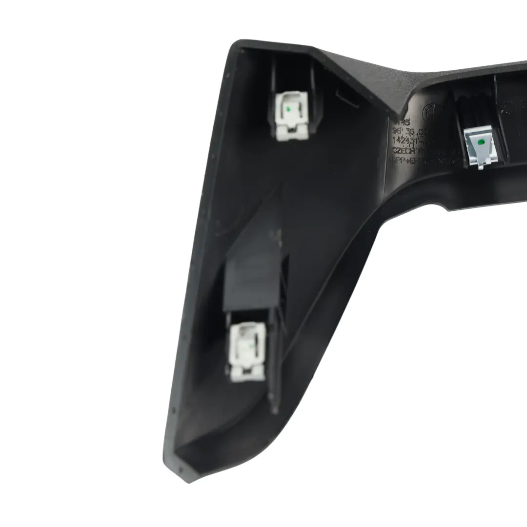 F74 Gran Coupé Salpicadero Panel Central Tapa Inferior para BMW F70 con número de pieza 9636025 BMW F70 F74 Gran Coupé Salpicadero Panel Central Tapa Inferior - SKU 9636025 - Número de pieza 9636025