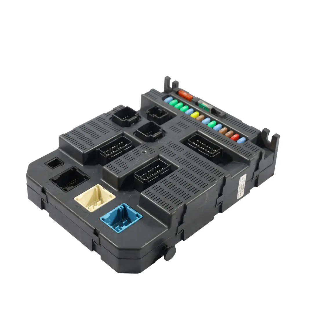Boîte Fusibles Module Commande Carrosserie BSI BCM pour Peugeot 308 T7 à propos du numéro de pièce 9663798180 Peugeot 308 T7 Boîte Fusibles Module Commande Carrosserie BSI BCM - SKU 9663798180 - Numéro de pièce 9663798180
