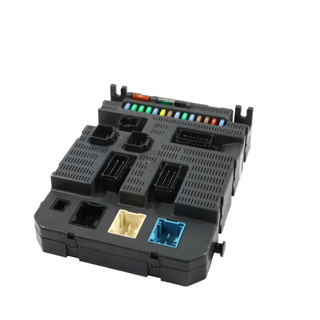 Scatola Fusibili Modulo Controllo Corpo BSI BCM per Peugeot 308 T7 con numero di parte 9663798180 Peugeot 308 T7 Scatola Fusibili Modulo Controllo Corpo BSI BCM - SKU 9663798180 - Numero di parte 9663798180