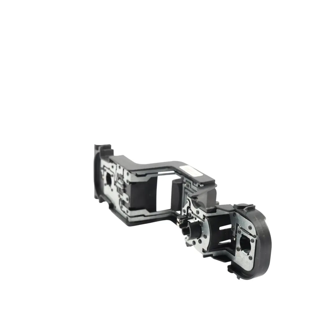 Uchwyt Gniazdo Żarówek Lampy Tylnej Lewy Prawy Tył do Mini R60 o numerze 9806879 Mini R60 Uchwyt Gniazdo Żarówek Lampy Tylnej Lewy Prawy Tył - SKU 9806879 - Numer Części 9806879