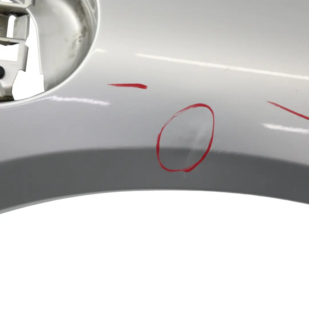 Panel Lateral Delantero Derecho Arctic Silver - 92T para Porsche Cayman 987 con número de pieza 98750303202 Porsche Cayman 987 Panel Lateral Delantero Derecho Arctic Silver - 92T - SKU 98750303202-ARS - Número de pieza 98750303202