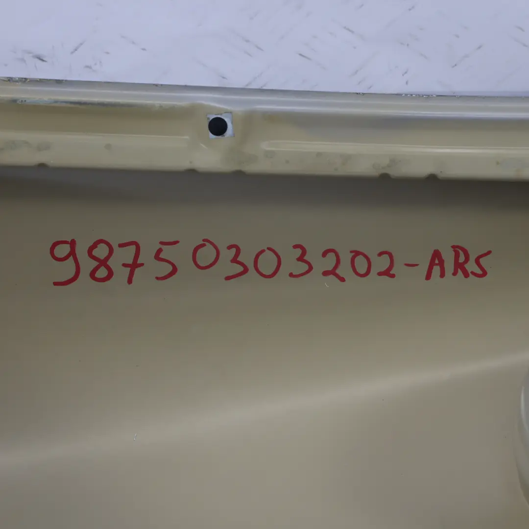 Pannello Laterale Anteriore Destro Argento Artico - 92T per Porsche Cayman 987 con numero di parte 98750303202 Porsche Cayman 987 Pannello Laterale Anteriore Destro Argento Artico - 92T - SKU 98750303202-ARS - Numero di parte 98750303202