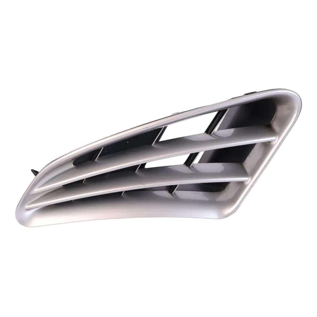 987C Grille Aération Arrière Droite Argent 92T pour Porsche Cayman à propos du numéro de pièce 98750475002 Porsche Cayman 987C Grille Aération Arrière Droite Argent 92T - SKU 98750475002-ARS - Numéro de pièce 98750475002