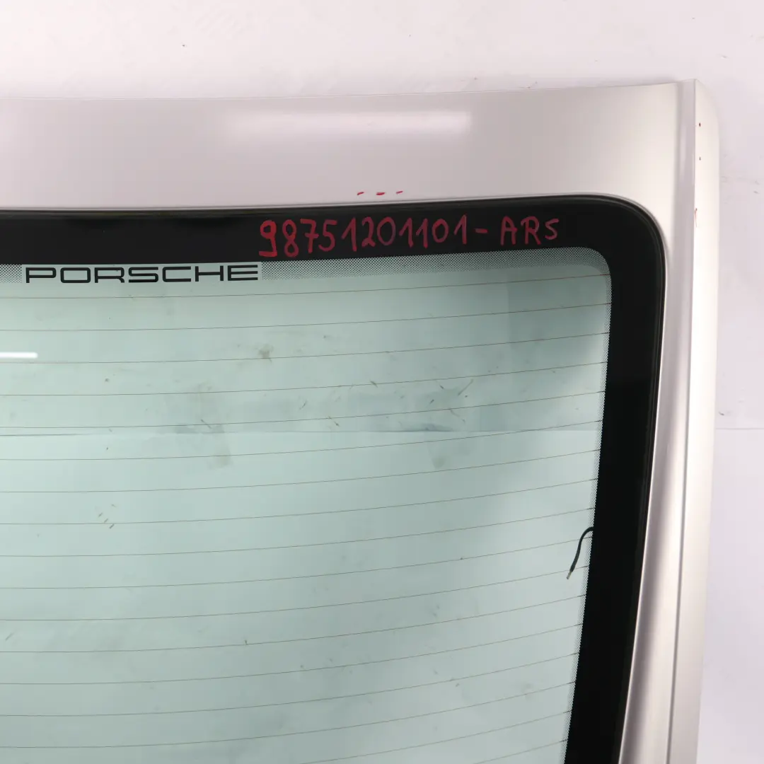 987C Klapa Tylna Pokrywa Silnika Arctic Silver Metallic 92T do Porsche Cayman o numerze 98751201101 Porsche Cayman 987C Klapa Tylna Pokrywa Silnika Arctic Silver Metallic 92T - SKU 98751201101-ARS - Numer Części 98751201101