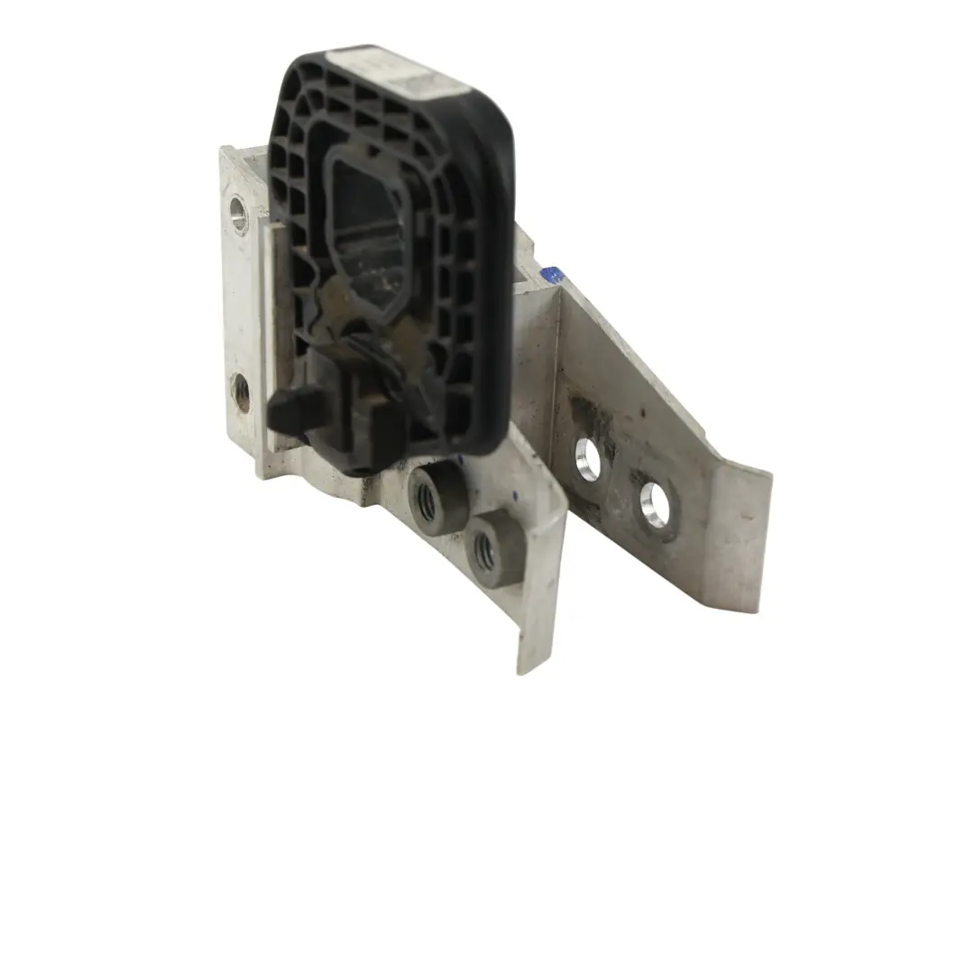 Supporto Staffa Montaggio Radiatore Sinistro per BMW G20 G21 G22 G42 con numero di parte 9895621 BMW G20 G21 G22 G42 Supporto Staffa Montaggio Radiatore Sinistro - SKU 9895621 - Numero di parte 9895621