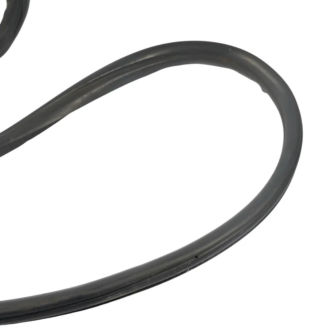 Türdichtung Gummi Vorne Rechts für Porsche Carrera 996 mit Teilenummer 99653707603 Porsche Carrera 996 Türdichtung Gummi Vorne Rechts - SKU 99653707603 - Teilenummer 99653707603