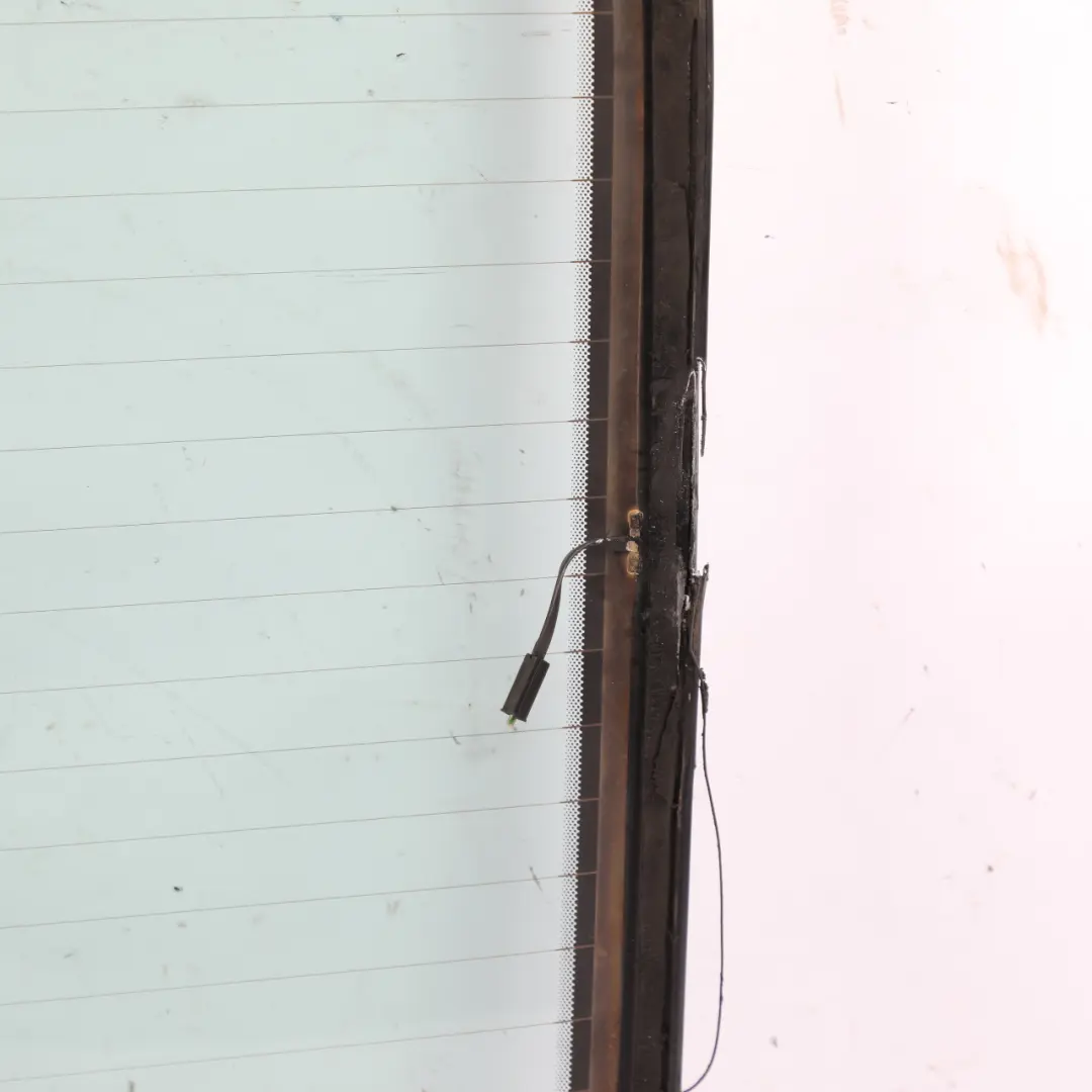 Window Boot Lid Glass Glazing Green AS2 95B845051BE to Porsche Carrera 996 Rear with Part number 99654590103 Porsche Carrera 996 Rear Window Boot Lid Glass Glazing Green AS2 95B845051BE - SKU 99654590103 - Part number 99654590103