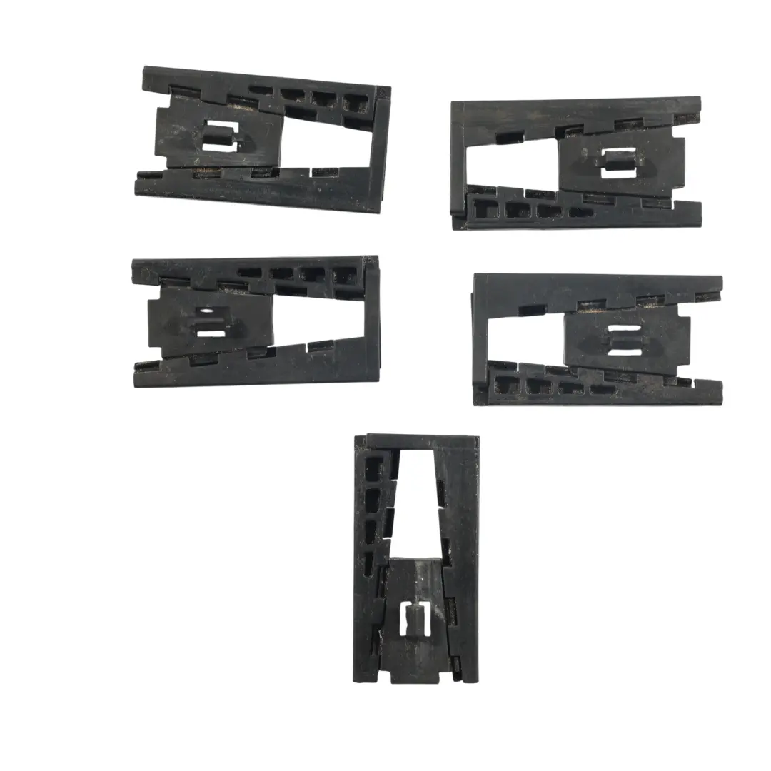 Clip Montaggio Modanatura Tetto SET X5 per Porsche Carrera 996 con numero di parte 99655940301 Porsche Carrera 996 Clip Montaggio Modanatura Tetto SET X5 - SKU 99655940301 - Numero di parte 99655940301