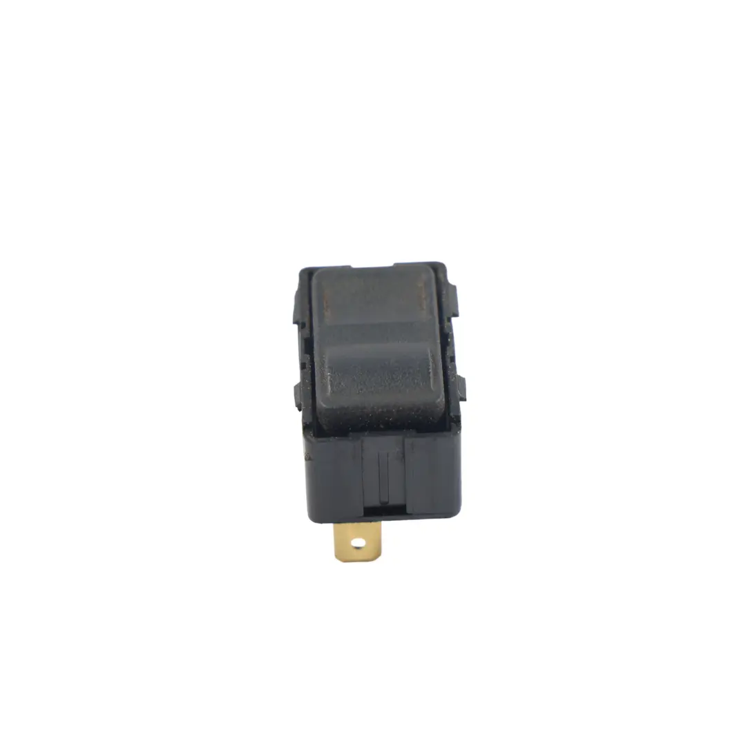 Botón Interruptor Alerón Trasero para Porsche Carrera 996 con número de pieza 99661310200 Porsche Carrera 996 Botón Interruptor Alerón Trasero - SKU 99661310200 - Número de pieza 99661310200