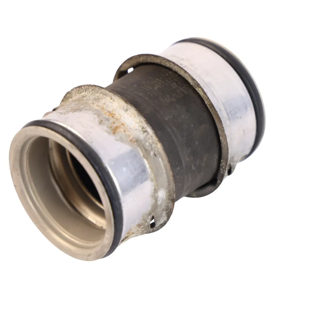 Refrigeración Motor Manguit Conector Manguera 2.7 para Porsche Cayman 987 con número de pieza 99710655103 Porsche Cayman 987 Refrigeración Motor Manguit Conector Manguera 2.7 - SKU 99710655103 - Número de pieza 99710655103