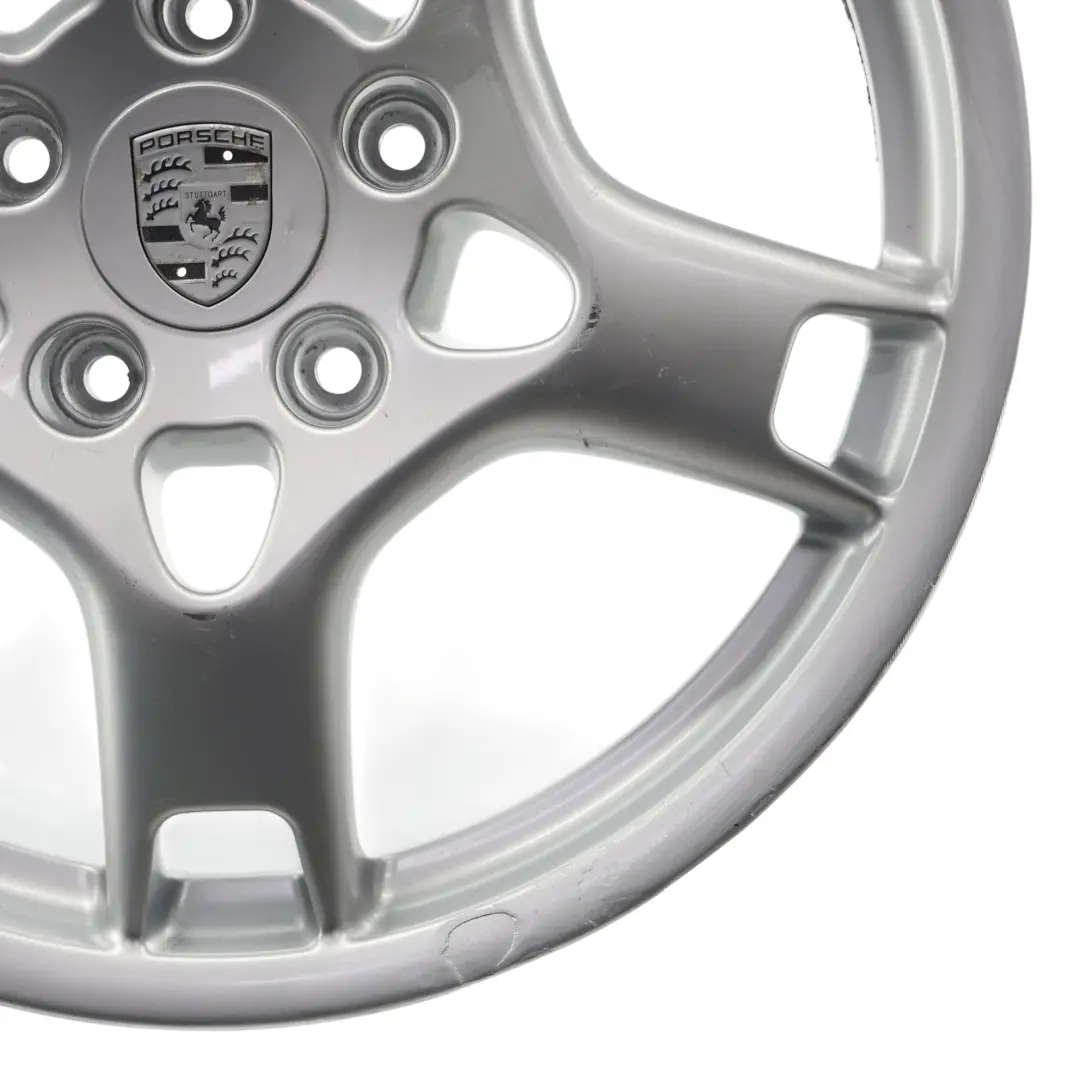 987C Felga Srebrna Lobster Claw 19" 8J ET:57 do Porsche Cayman o numerze 99736215600 Porsche Cayman 987C Felga Srebrna Lobster Claw 19" 8J ET:57 - SKU 99736215600-1 - Numer Części 99736215600