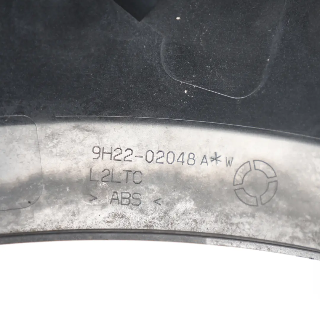 Front Wheel Moulding Right O/S Santorini Black - 820 to Land Rover Discovery L319 with Part number LR010631 Land Rover Discovery L319 Front Wheel Moulding Right O/S Santorini Black - 820 - SKU LR010631-SAB1 - Part number LR010631