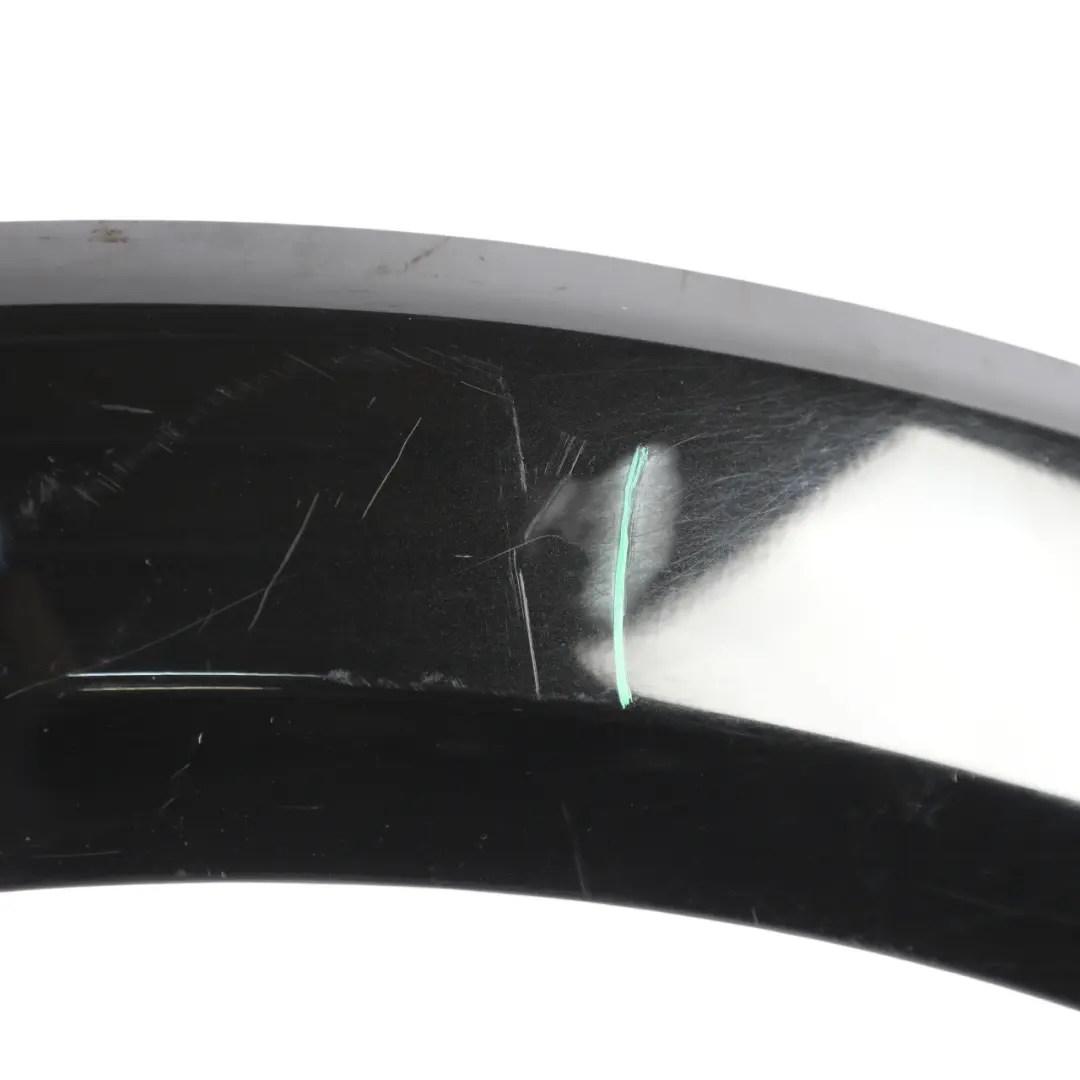 Front Wheel Moulding Right O/S Santorini Black - 820 to Land Rover Discovery L319 with Part number LR010631 Land Rover Discovery L319 Front Wheel Moulding Right O/S Santorini Black - 820 - SKU LR010631-SAB1 - Part number LR010631