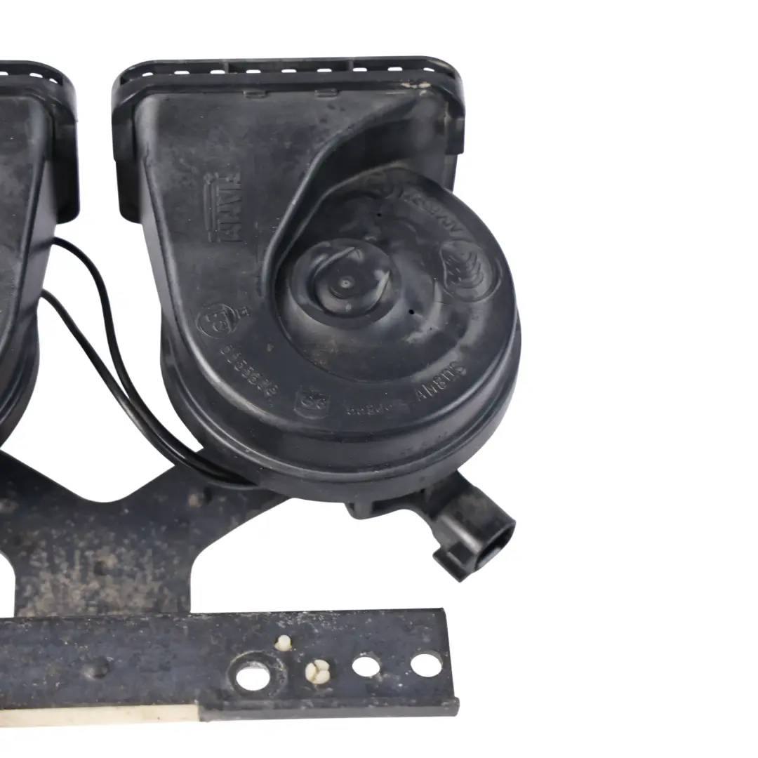 Klaxon Double Tonalité Support pour Land Rover Discovery 3 L319 à propos du numéro de pièce 9H22-13A803-AA Land Rover Discovery 3 L319 Klaxon Double Tonalité Support - SKU 9H22-13A803-AA - Numéro de pièce 9H22-13A803-AA