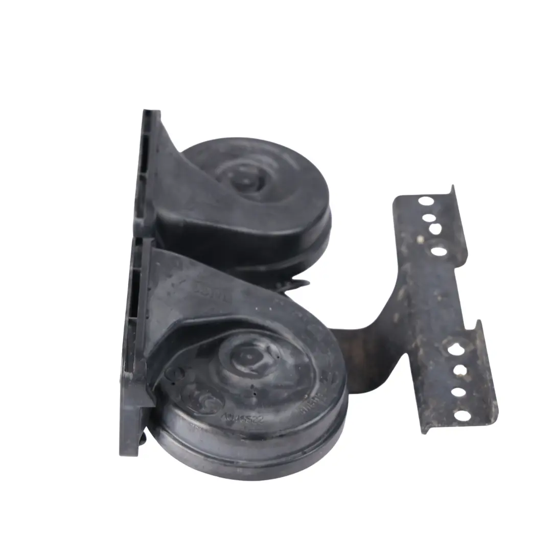 Horn Signal And Bracket L319 to Land Rover Discovery 3 Dual Note with Part number 9H22-13A803-AA Land Rover Discovery 3 Dual Note Horn Signal And Bracket L319 - SKU 9H22-13A803-AA - Part number 9H22-13A803-AA