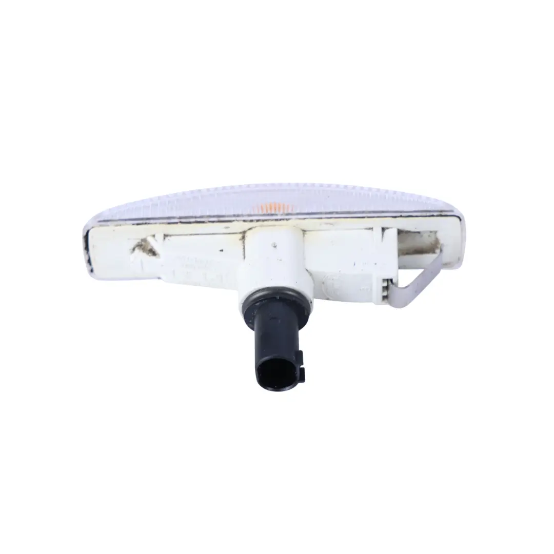 Side Indicator Light Left Right N/O/S to Land Rover Discovery 4 L319 with Part number 9H22-13N330-AA Land Rover Discovery 4 L319 Side Indicator Light Left Right N/O/S - SKU 9H22-13N330-AA - Part number 9H22-13N330-AA