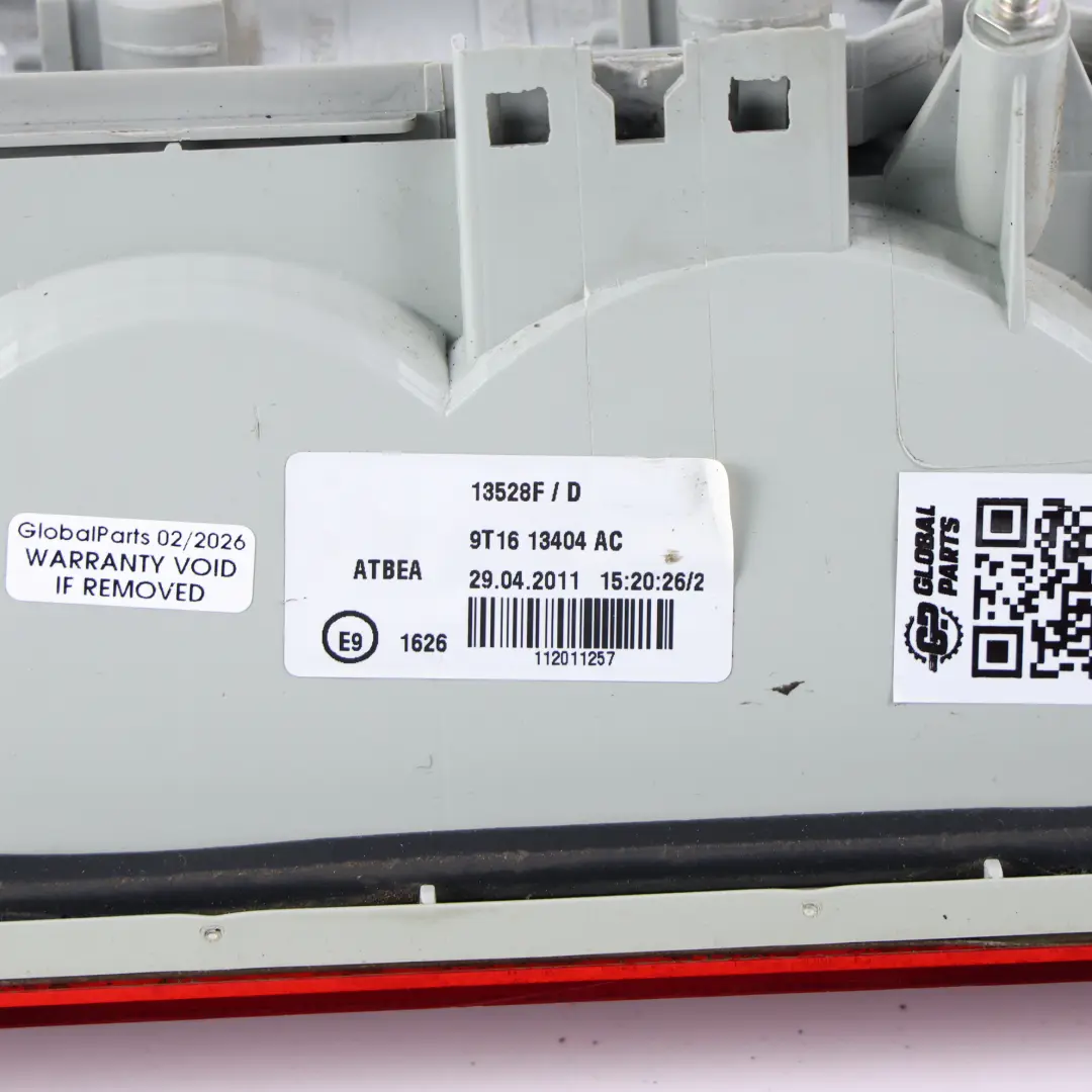 Luz Trasera Luz Trasera Derecha Panel Lateral para Ford Transit Connect con número de pieza 9T1613404AC Ford Transit Connect Luz Trasera Luz Trasera Derecha Panel Lateral - SKU 9T1613404AC - Número de pieza 9T1613404AC