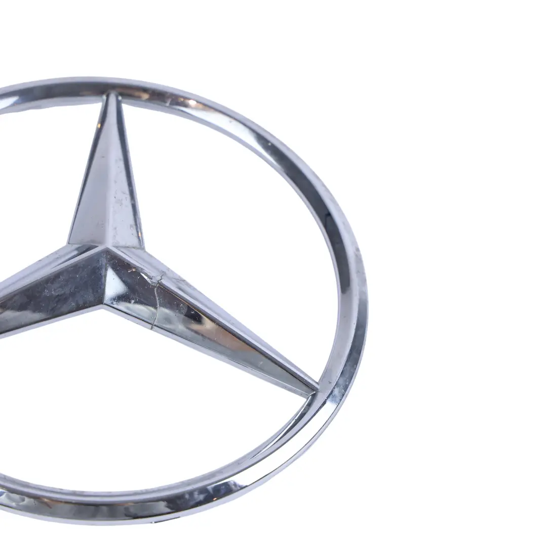 Emblème Avant Logo Étoile Calandre Chromée pour Mercedes W176 W212 W246 à propos du numéro de pièce A0008171016 Mercedes W176 W212 W246 Emblème Avant Logo Étoile Calandre Chromée - SKU A0008171016-1 - Numéro de pièce A0008171016