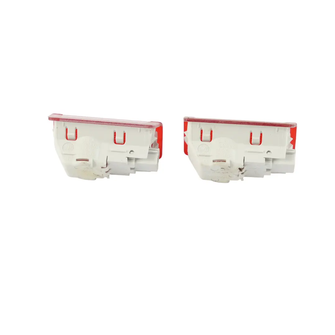 Mercedes W204 Luce Interna Porta Anteriore Sinistra Destra SET X2 - SKU A0008202503-1 - Numero di parte A0008202503