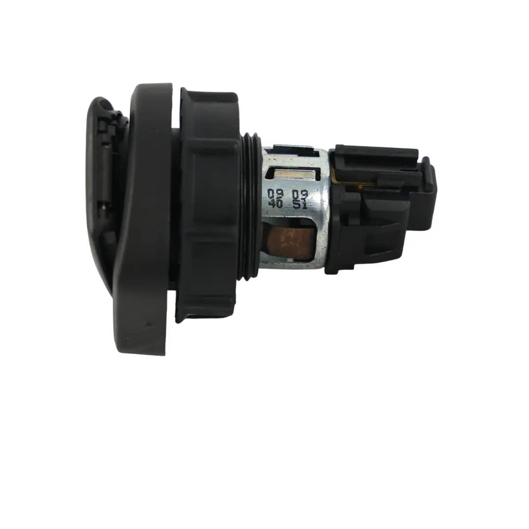 Mercedes W221 Gniazdo Zapalniczki W Bagażniku 12V - SKU A0008204051 - Numer Części A0008204051