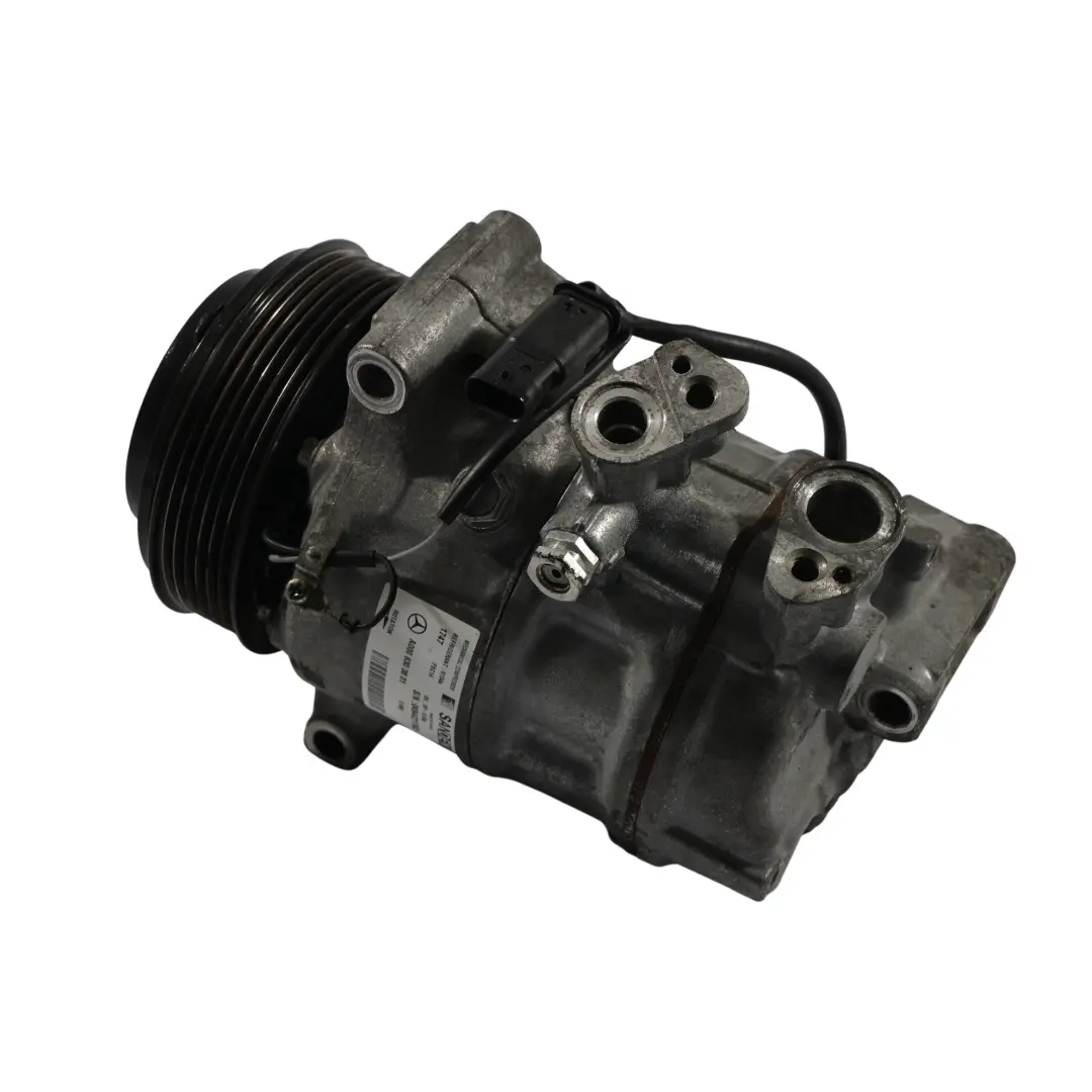 Klimaanlage Klima Anlage A/C Einheit Kompressor für Mercedes W205 W447 mit Teilenummer A0008303801 Mercedes W205 W447 Klimaanlage Klima Anlage A/C Einheit Kompressor - SKU A0008303801 - Teilenummer A0008303801
