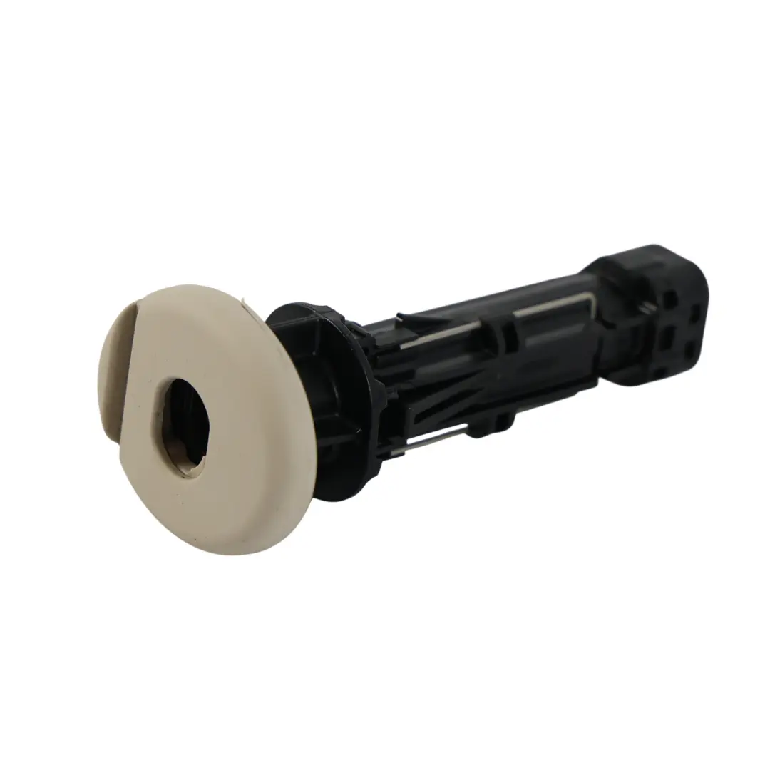 Prowadnica Zagłówka Przód Lewa Prawa do Mercedes W213 o numerze A0009700841 Mercedes W213 Prowadnica Zagłówka Przód Lewa Prawa - SKU A0009700841 - Numer Części A0009700841