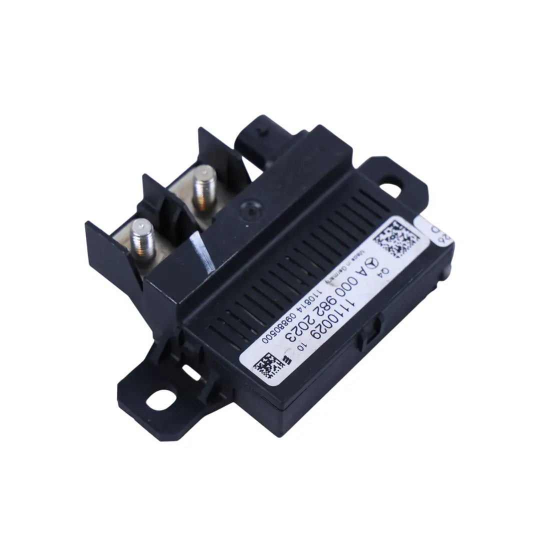 Batterie Relais Modul für Mercedes W204 W212 W221 mit Teilenummer A0009822023 Mercedes W204 W212 W221 Batterie Relais Modul - SKU A0009822023 - Teilenummer A0009822023