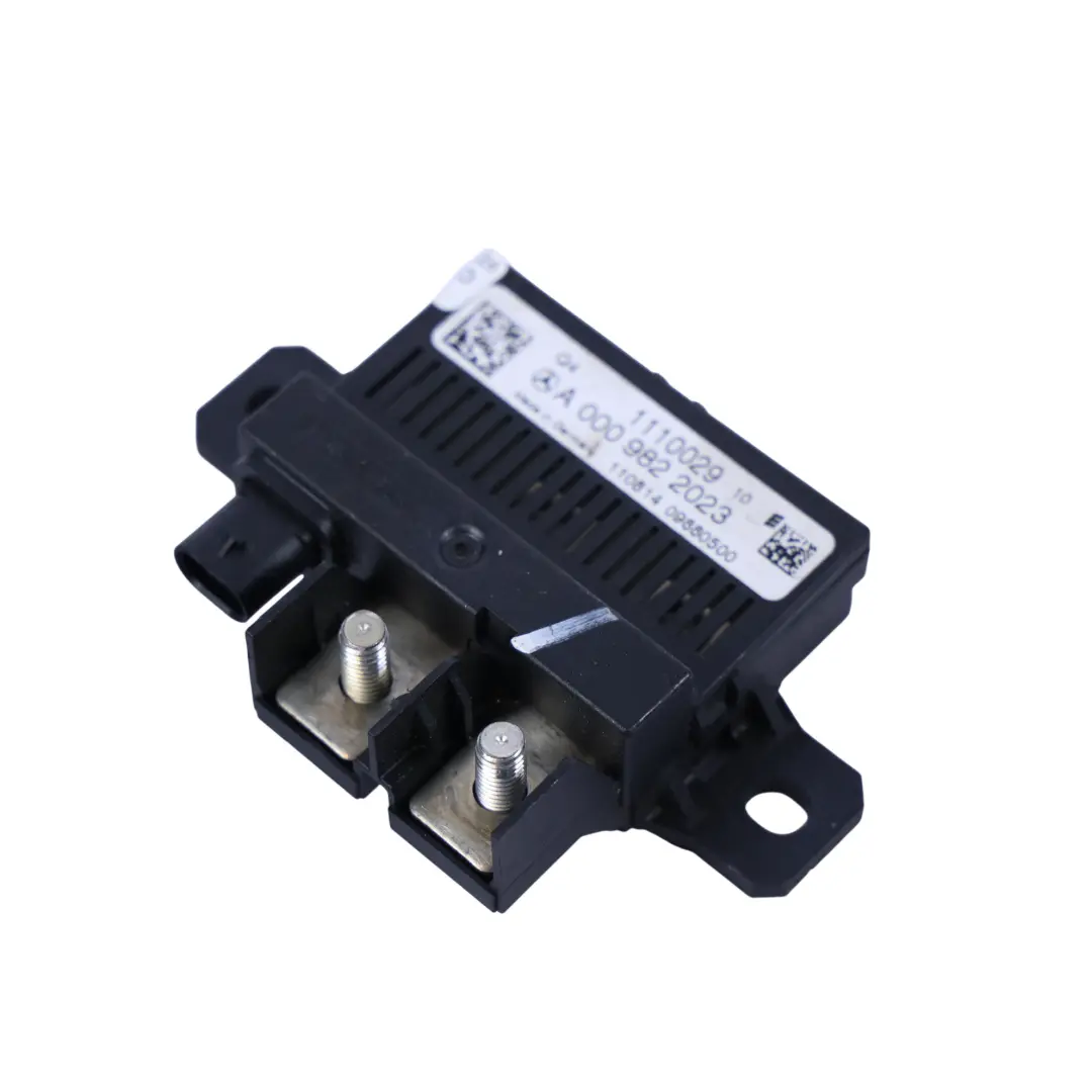 Module Unit to Mercedes W204 W212 W221 Battery Relay with Part number A0009822023 Mercedes W204 W212 W221 Battery Relay Module Unit - SKU A0009822023 - Part number A0009822023
