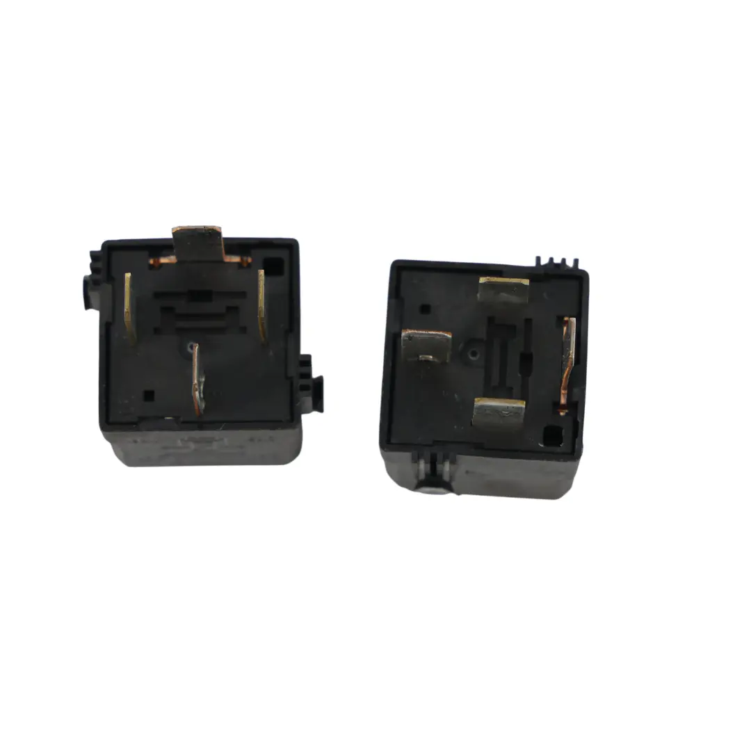 Mercedes W169 W245 W204 W212 Relais 4-Pin Schwarz Hella SET - SKU A0025427219-1 - Teilenummer A0025427219