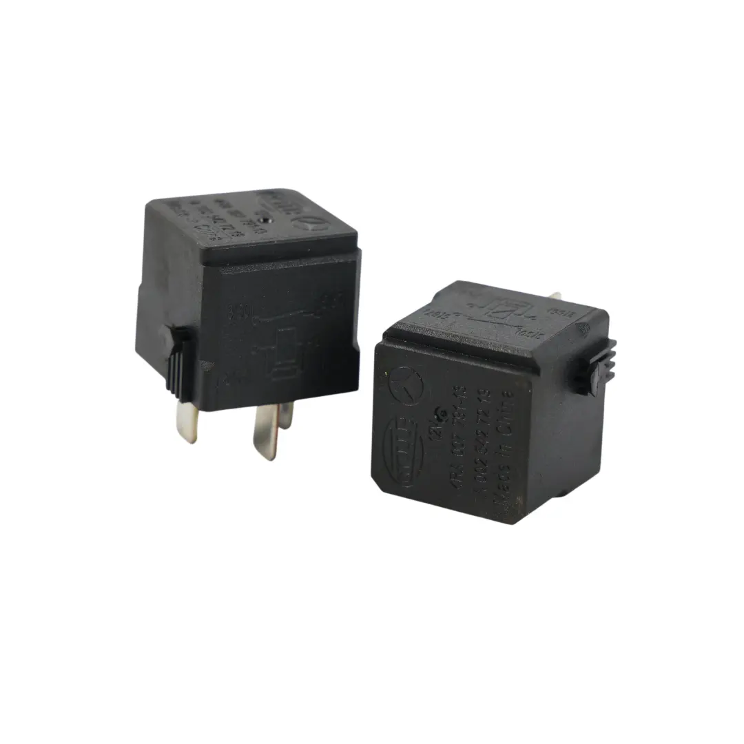 Relé 4-Pin Negro Hella SET para Mercedes W169 W245 W204 W212 con número de pieza A0025427219 Mercedes W169 W245 W204 W212 Relé 4-Pin Negro Hella SET - SKU A0025427219-1 - Número de pieza A0025427219