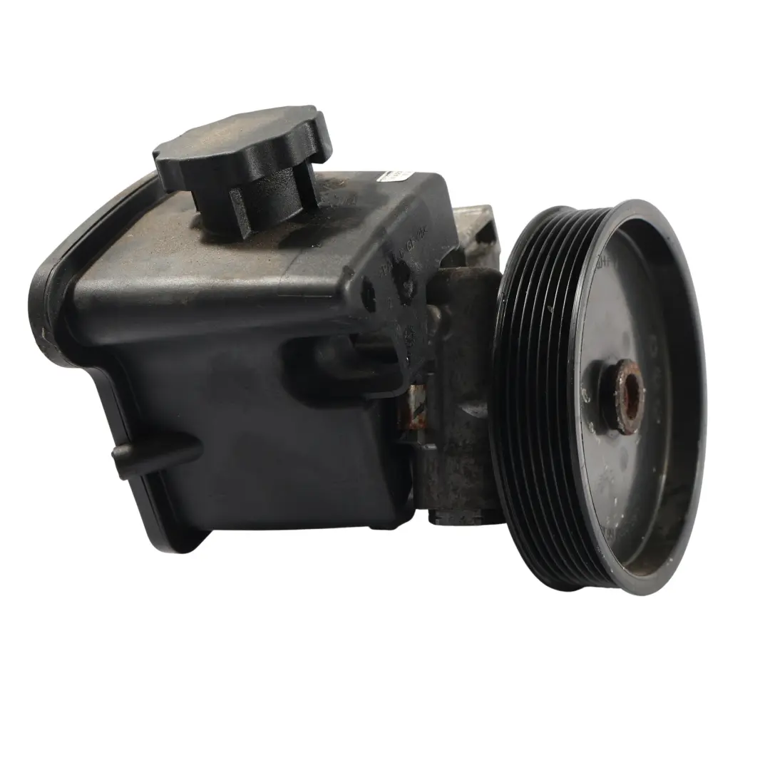 M271 Benzyna Pompa Wspomagania do Mercedes W203 o numerze A0034664101 Mercedes W203 M271 Benzyna Pompa Wspomagania - SKU A0034664101-1 - Numer Części A0034664101