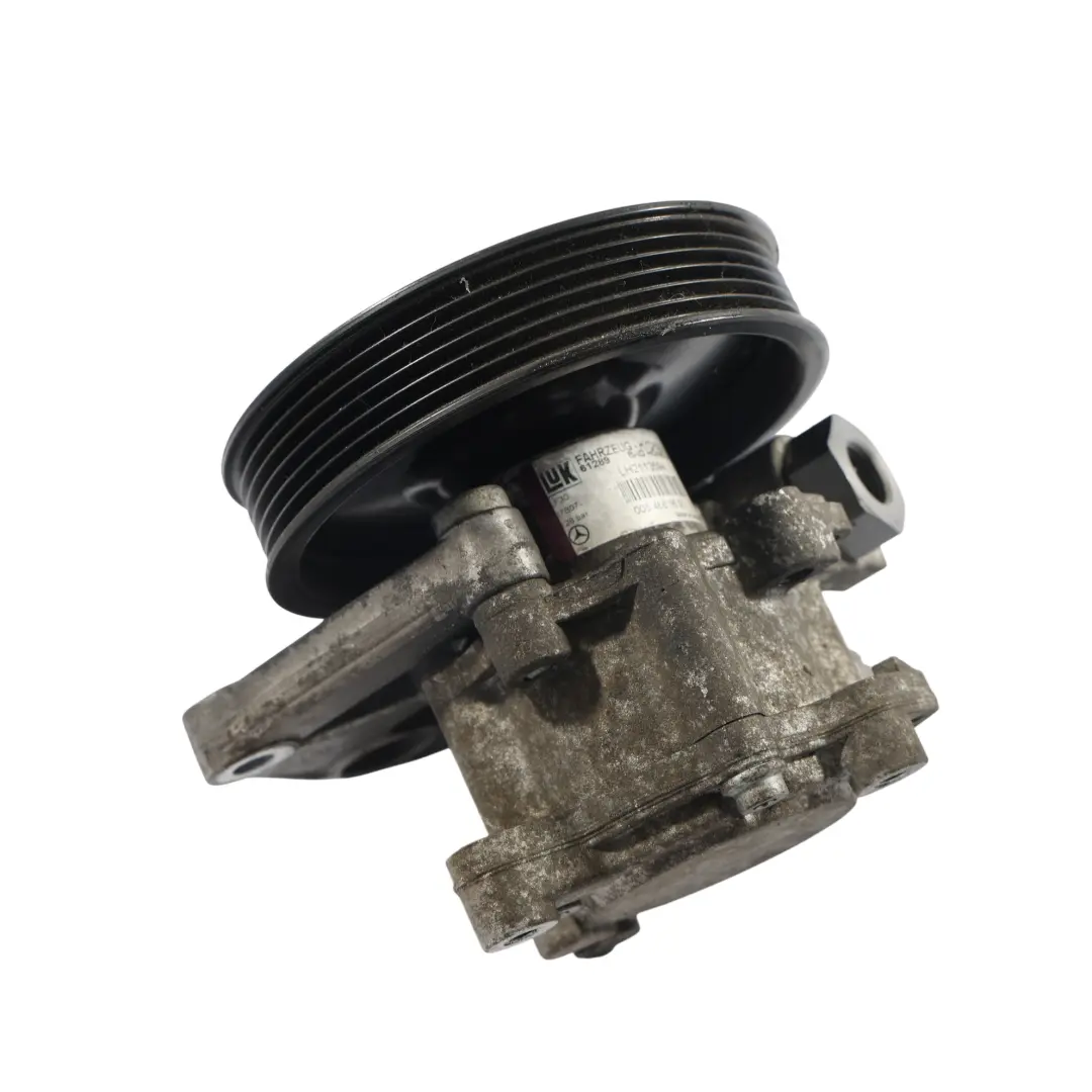 Pompa Wspomagania Kierownicy M272 do Mercedes R171 W203 C209 o numerze A0054661601 Mercedes R171 W203 C209 Pompa Wspomagania Kierownicy M272 - SKU A0054661601 - Numer Części A0054661601
