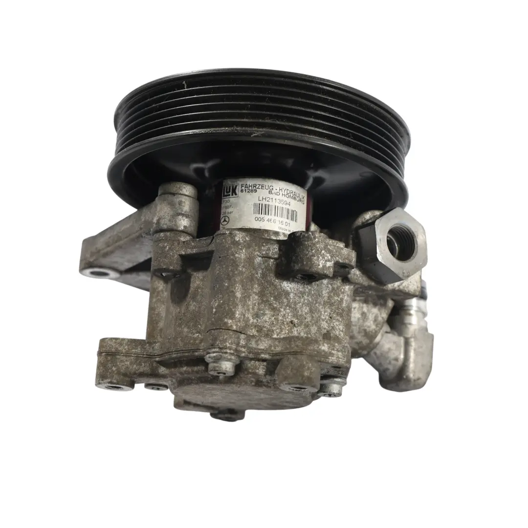 Pompe De Direction Assistée M272 pour Mercedes R171 W203 C209 à propos du numéro de pièce A0054661601 Mercedes R171 W203 C209 Pompe De Direction Assistée M272 - SKU A0054661601 - Numéro de pièce A0054661601