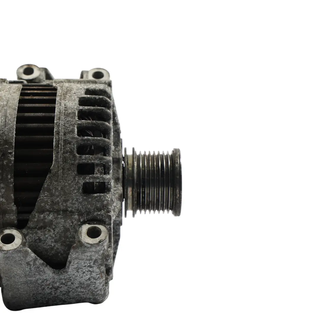OM642 CDI Altenator 14V 220A do Mercedes ML W164 W221 W251 o numerze A0131540902 Mercedes ML W164 W221 W251 OM642 CDI Altenator 14V 220A - SKU A0131540902 - Numer Części A0131540902