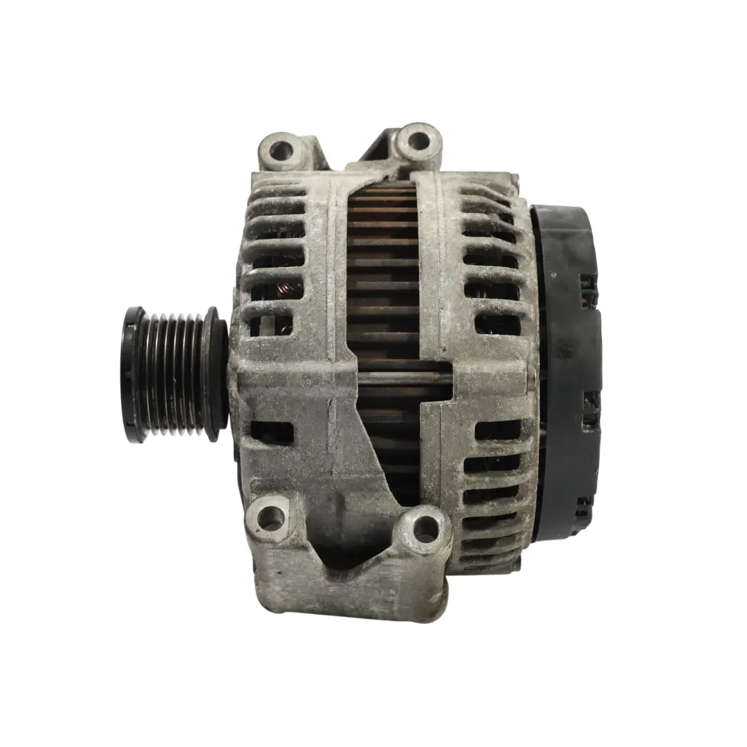 OM642 Moteur Diesel Alternateur Générateur 14V 220A pour Mercedes W164 à propos du numéro de pièce A0141541302 Mercedes W164 OM642 Moteur Diesel Alternateur Générateur 14V 220A - SKU A0141541302-1 - Numéro de pièce A0141541302